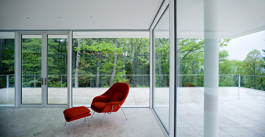 Reading-corner-of-glass-house
